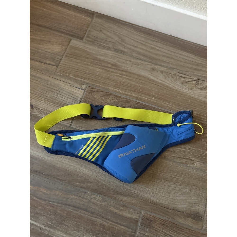 Nathan Lightweight Light Blue Yellow Hydration Waist With Bottle for Runners